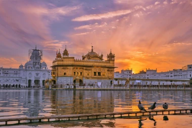 Private Cultural and Spiritual Walking Amritsar Day Tour